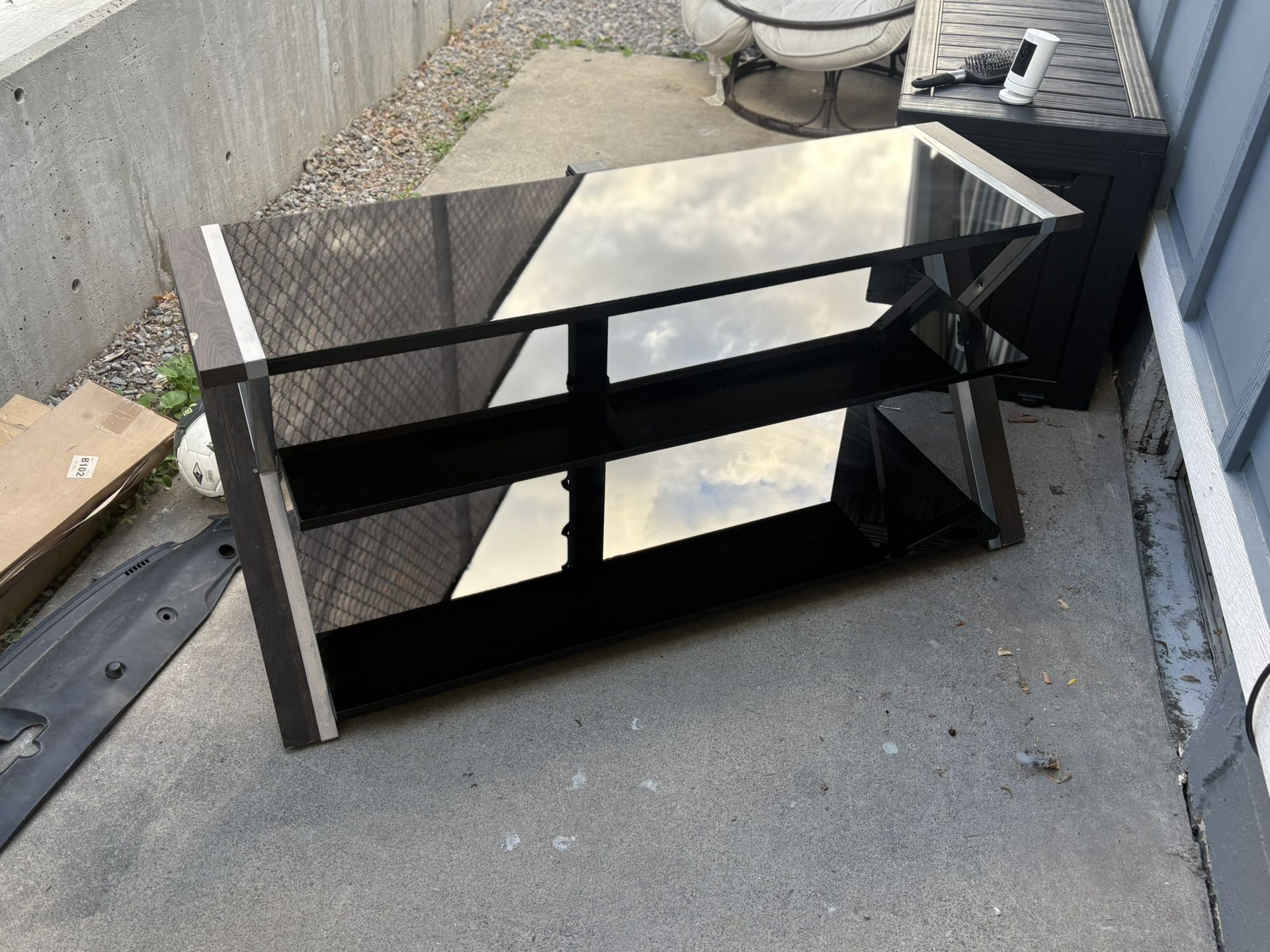 tv stand