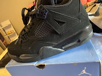 Black cats 4s size 8