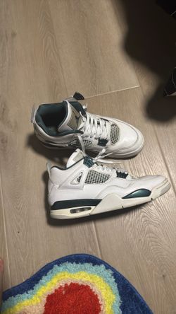 Jordan 4 size 10.5