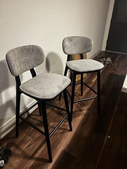 New 2  set of barstools I can Deliver real wood