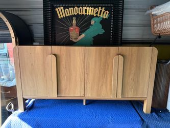 Brand new 5 door coastal safavieh credenza