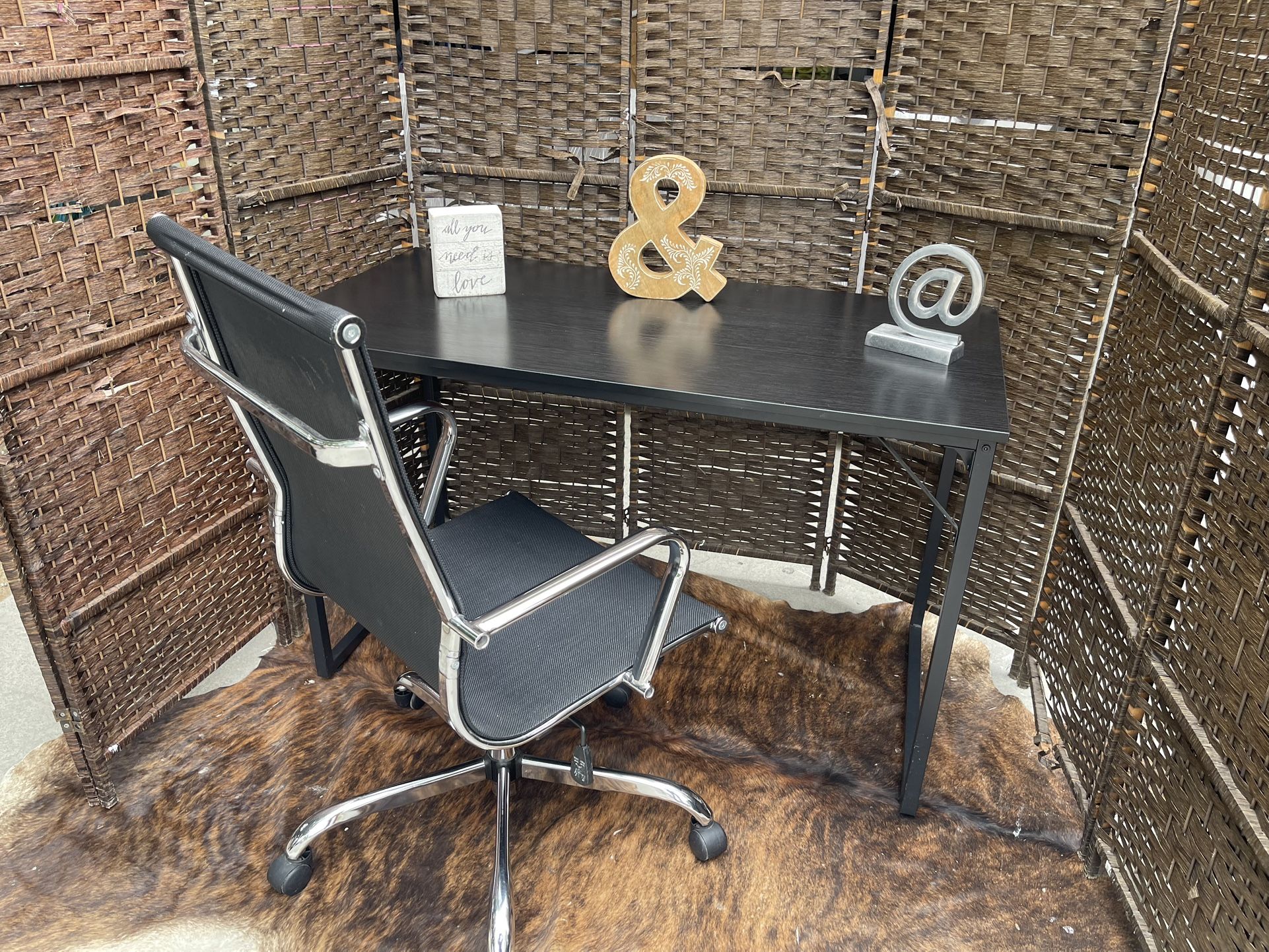 Desk Like New And Chair Like New Black