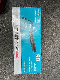 Makita XGT 40V Max Brushless Blower Kit