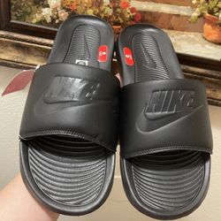 Nike Victori One Slides