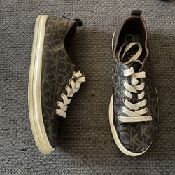 Women Shoes Size 11/9m