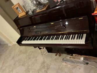 Cherrywood piano Kohler & Campbell consol piano