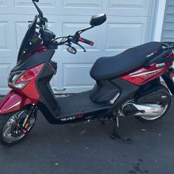 2024 T-BWSR 200CC Scooter/Moped – Clean Title – Runs Great