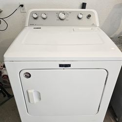 Maytag Electric Dryer (Delivery Available)