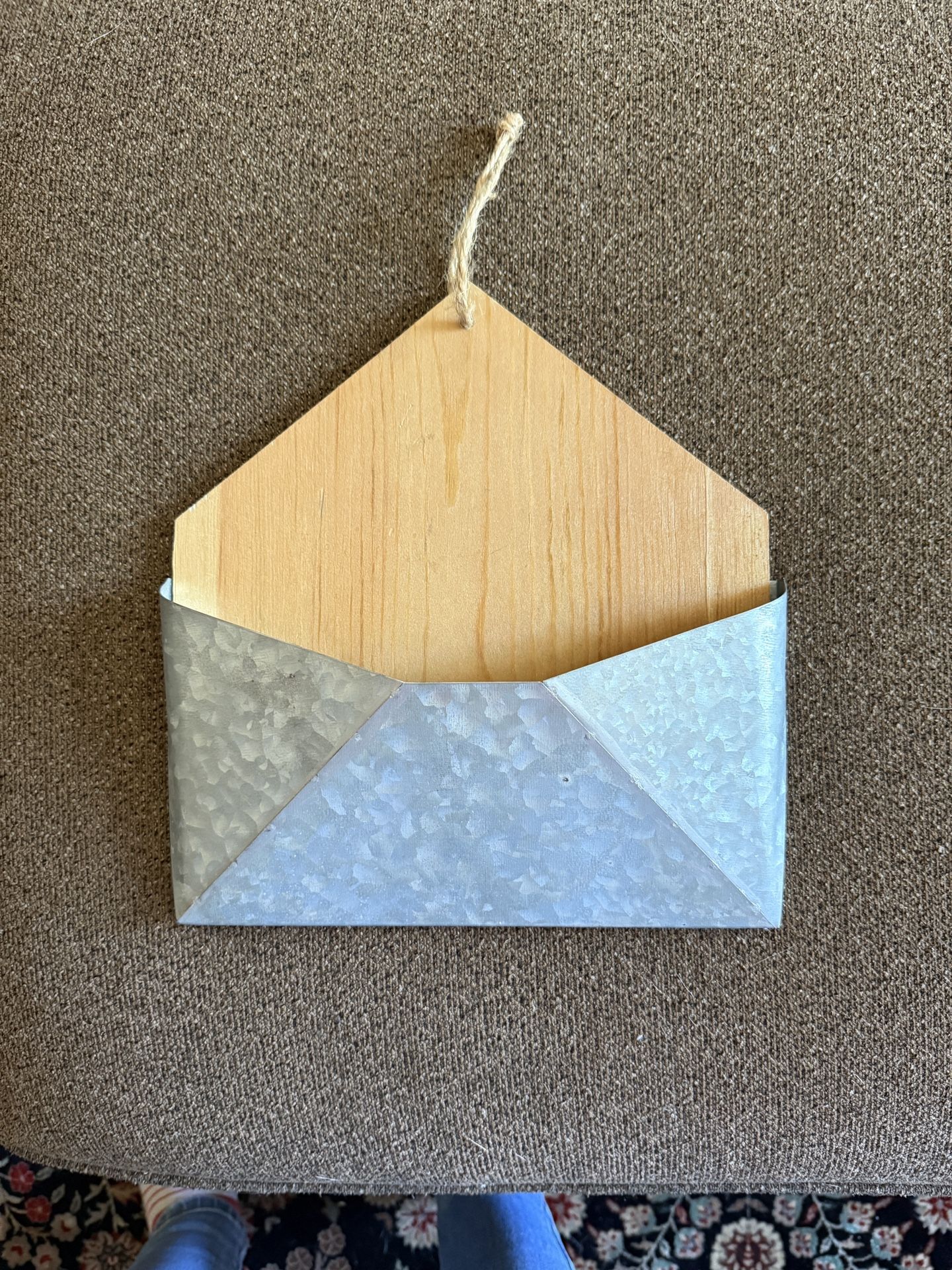 Mail Envelope Holder