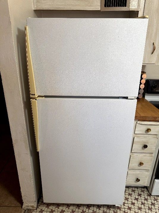 Amana Refrigerator