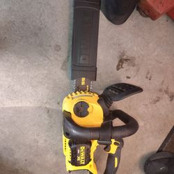 DEWALT DCCS620B 20V MAX Compact Cordless Chainsaw