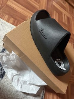 Nike slides