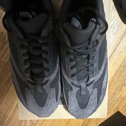 Yeezy 700