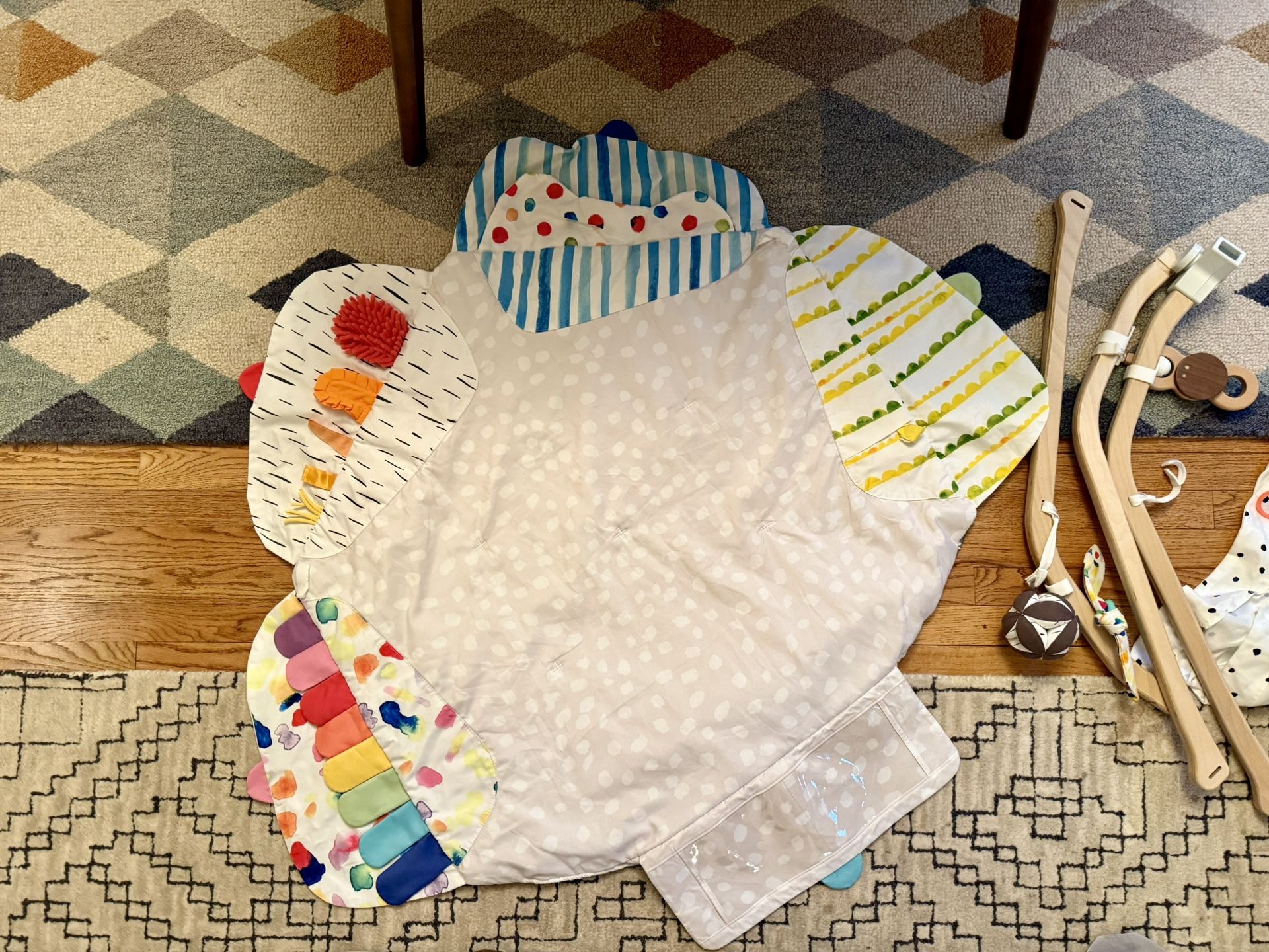 Lovevery - The Play Gym Mat