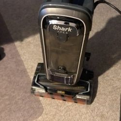 SHARK APEX VACUUM, VERY WELL MANTAIN