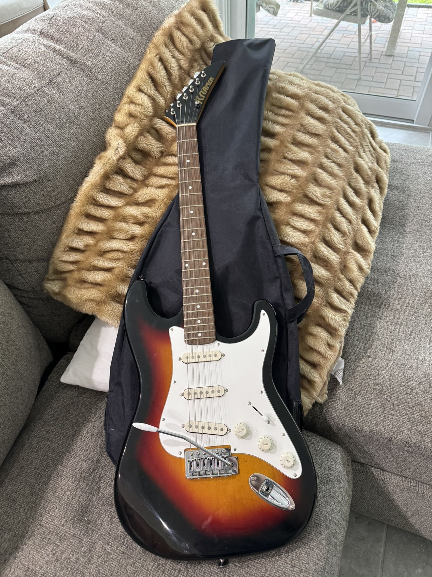Kramer KS-400 Electric Guitar With Amp