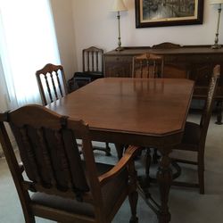 Beautiful Antique Dining Room Set
