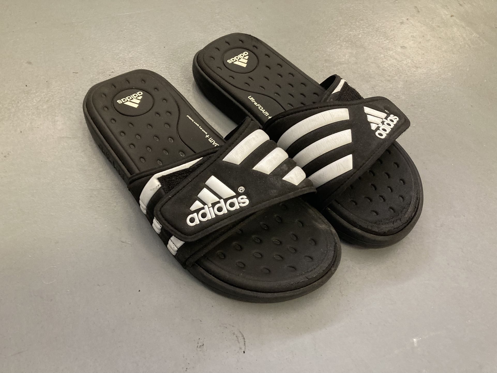 Adidas Slides Sandals Flip Flops Unisex (Lakewood Ranch)