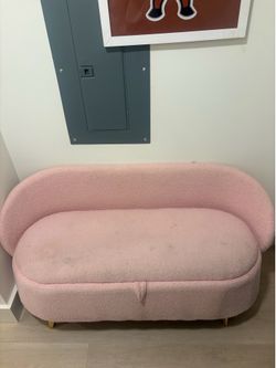 Pink bench-