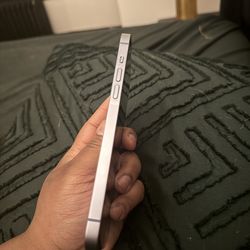 iPhone 14  plus UNLOCKED