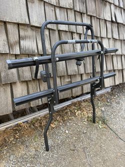 The Grand Ascape 2 Bikes Rack