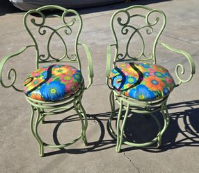 Vintage 2 Green Wrought Iron Peacock Swivel Chairs Floral Seats