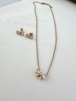 Necklace and earrings set