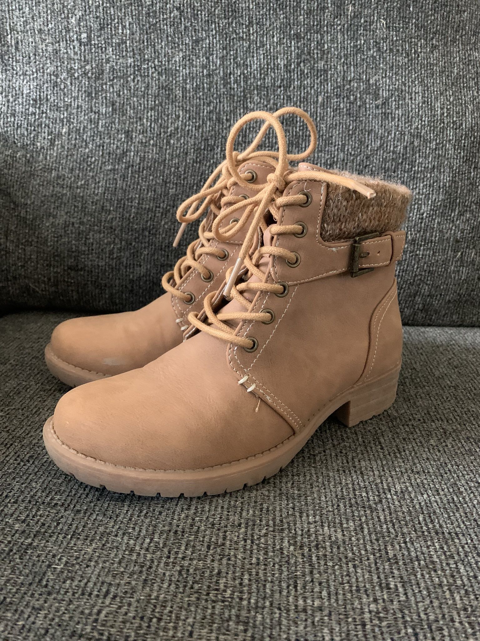 girl boots size 2