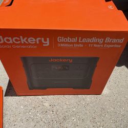 Jackery 2000 Plus with Solar panels 