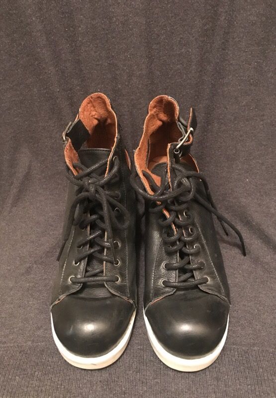 Women's Shoes