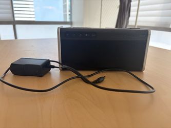 iRoar Bluetooth Speaker with Power Adapter
