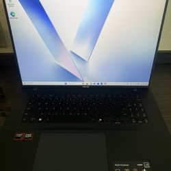 ASUS Vivobook 18” FHD AMD Ryzen 7 260 Laptop similar (18″, Ryzen 7, 32 GB RAM, 1 TB SSD)