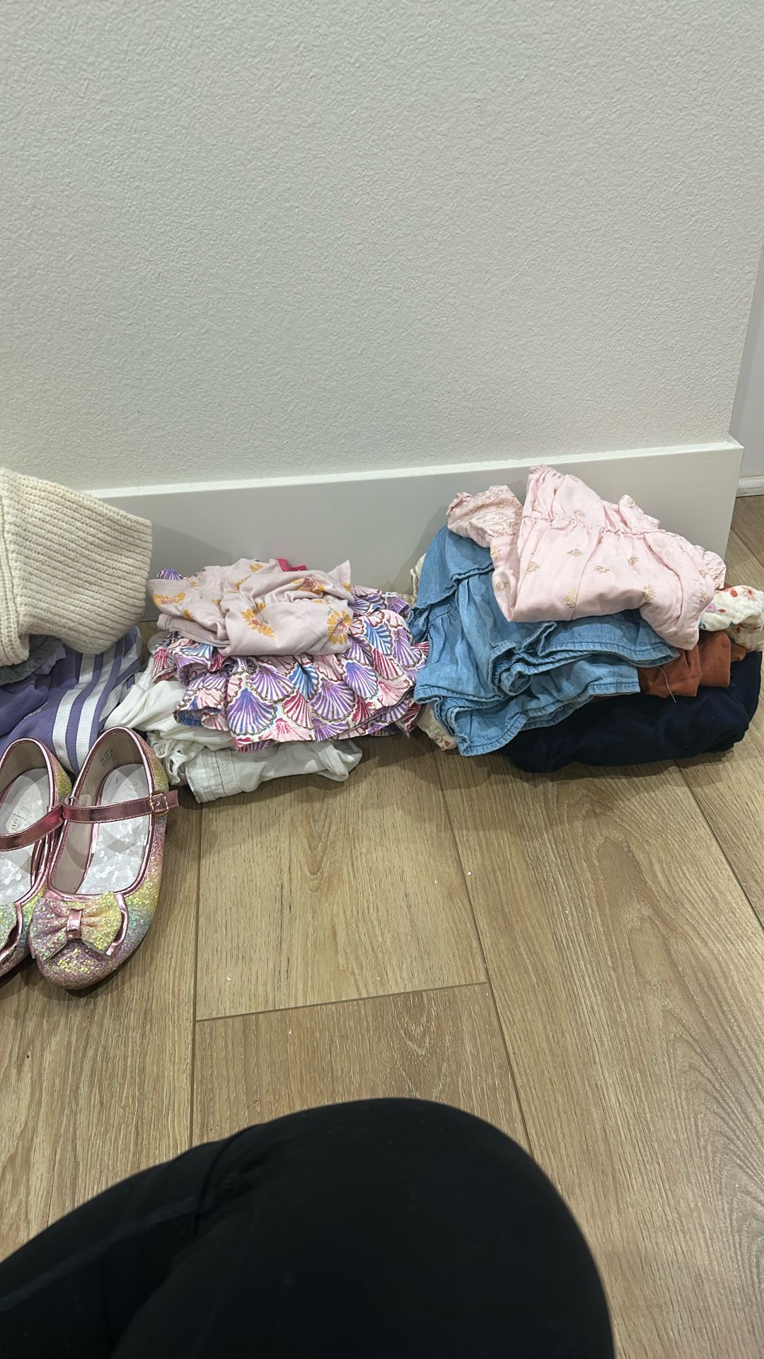 5-6 Clothing Bundle