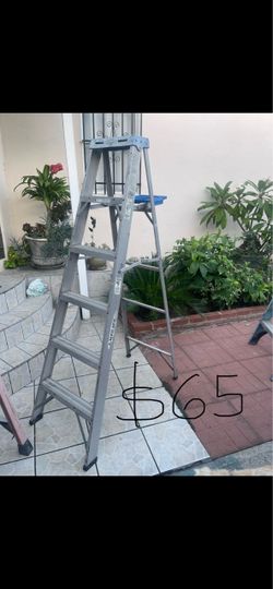 Excellent condition 6 feet and more sizes available aluminum ladder