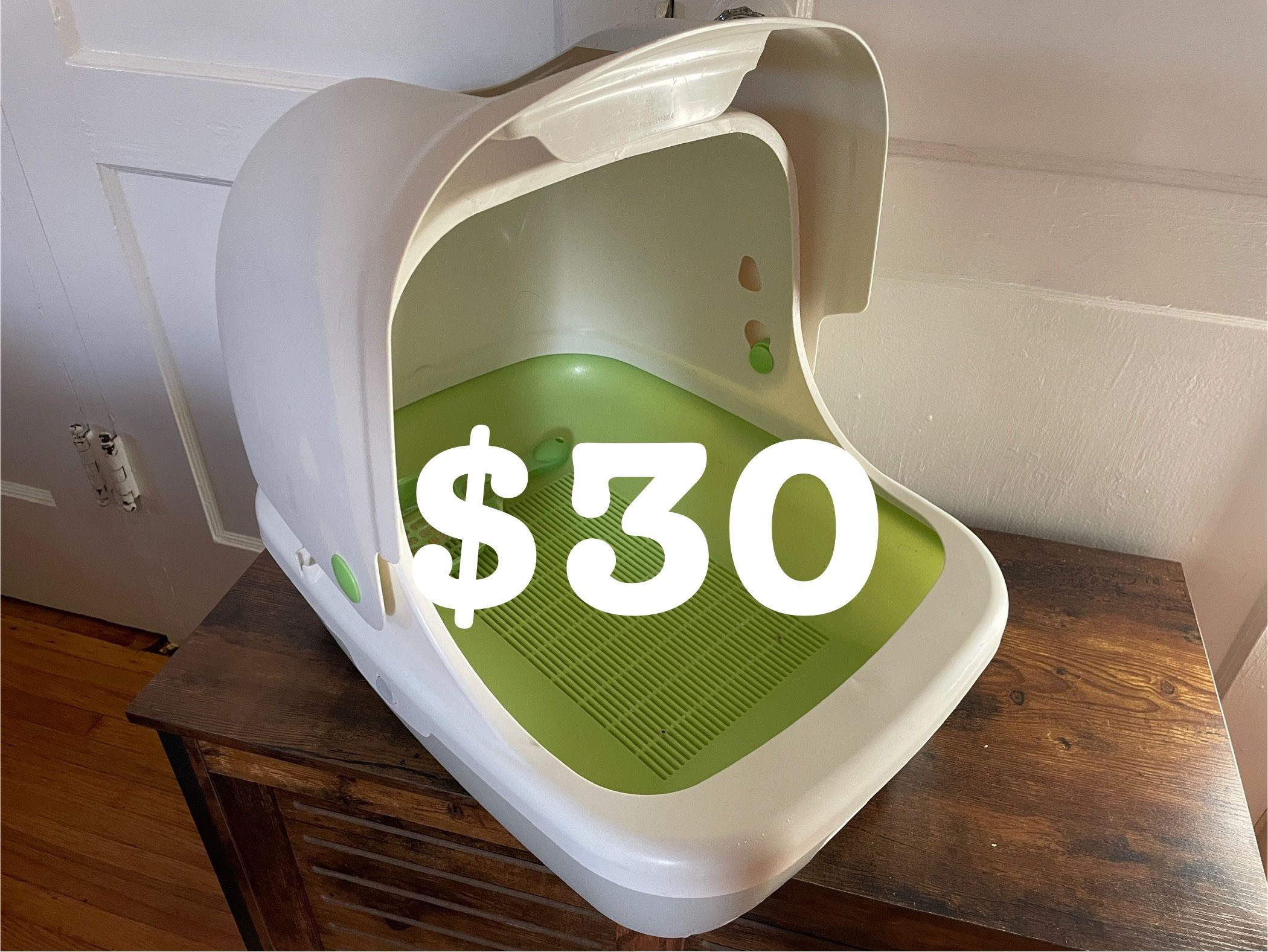 Tidy Cats Breeze Hooded Litter Box System