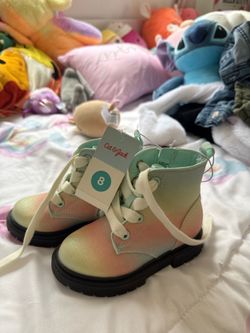 Girls boots size 8