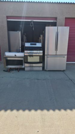 Kitchen appliance set