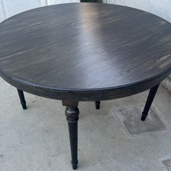 Round Table w/ 4 Upholstered Chairs 
