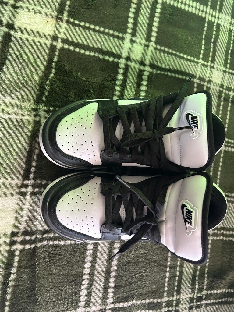 Nike Black And White Dunks Women S7