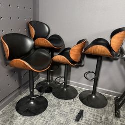 4 Black And cherry Bar Stools 