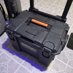 Ridgid Rolling Tool Box