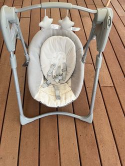 Baby swing