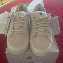 Bad Bunny Campus Cream 