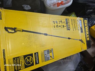 DEWALT 20V XR Cordless Pole Saw DCPS620B