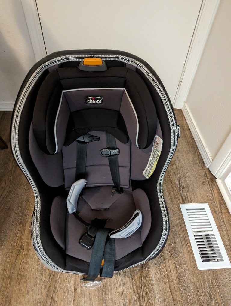 Chicco NextFit Zip Convertible Car Seat $100