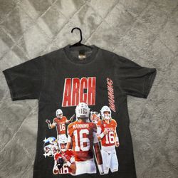 Custom Graphic T -Shirt (Arch Manning) 