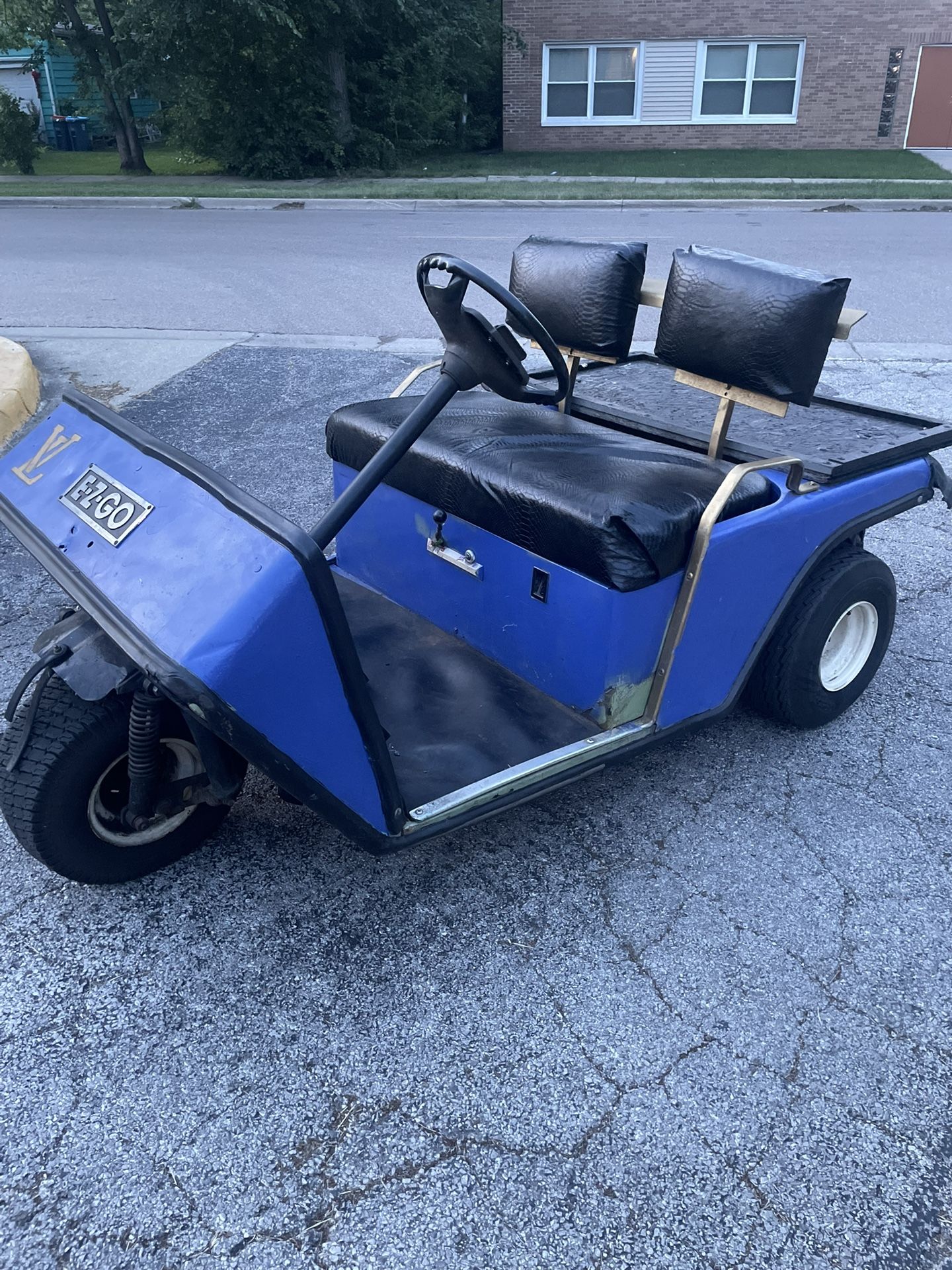 Ezgo Electric Golf Cart
