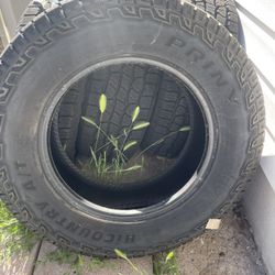Prinx Hi Country A/T Tires 275/65/18