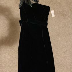 New Vintage’90s Black Velvety Formal/Prom Dress With Feathers