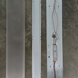 4ft TUBE LIGHT, SURFACE MOUNTED